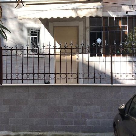Es Apartment Тирана Екстер'єр фото
