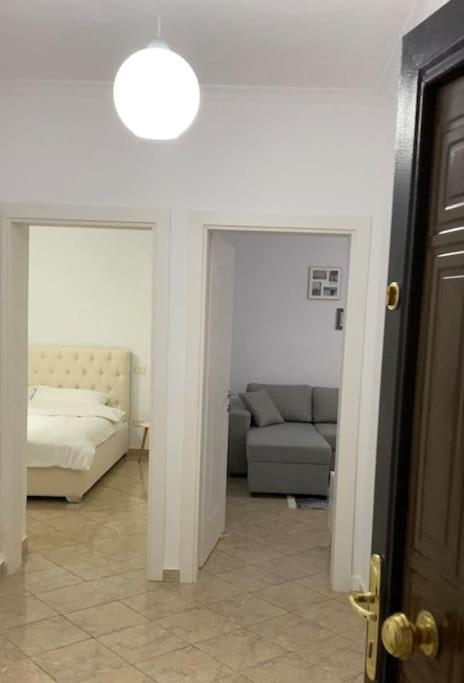 Es Apartment Тирана Екстер'єр фото
